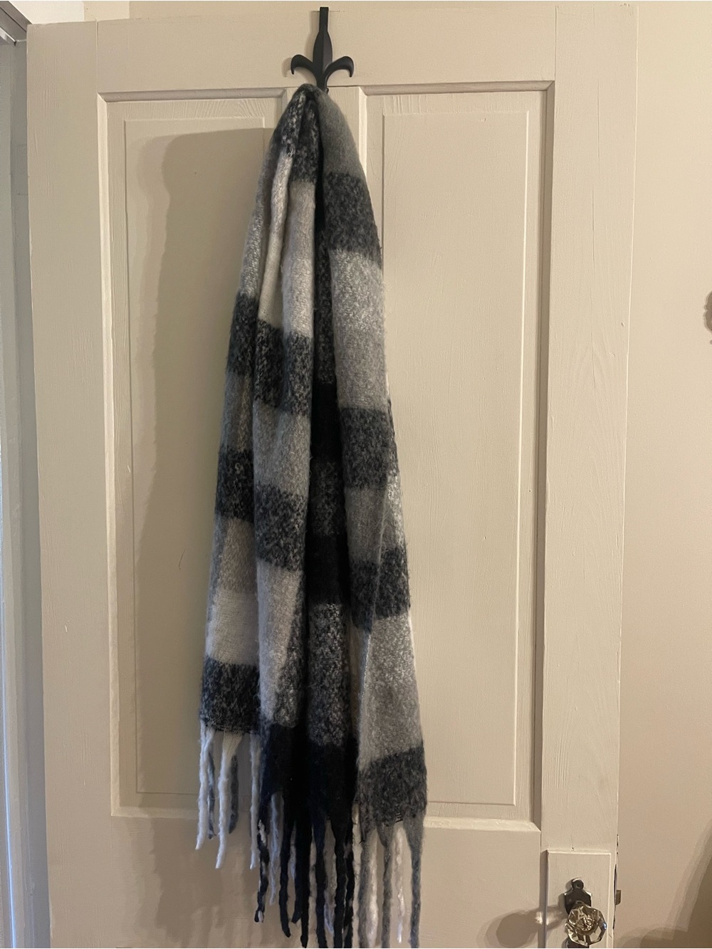 Chic Soul long fringed wrap/scarf